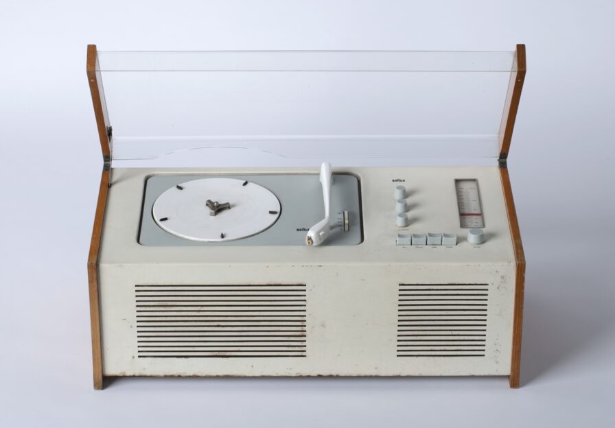 Radio-Phono-Kombination von Dieter Rams und Hans Gugelot, Firma Braun AG.