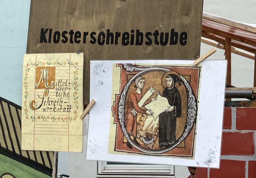 Blick auf den Stand des MPZ am Stadtgründungsfest