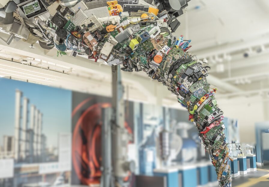 Schrottornado im Museum