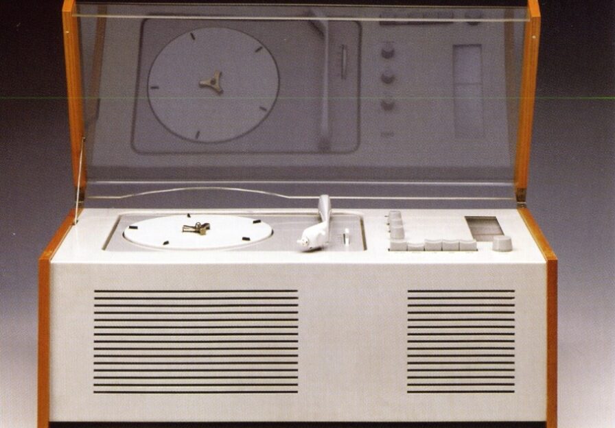Radio-Phono-Kombination von Dieter Rams und Hans Gugelot, Firma Braun AG.