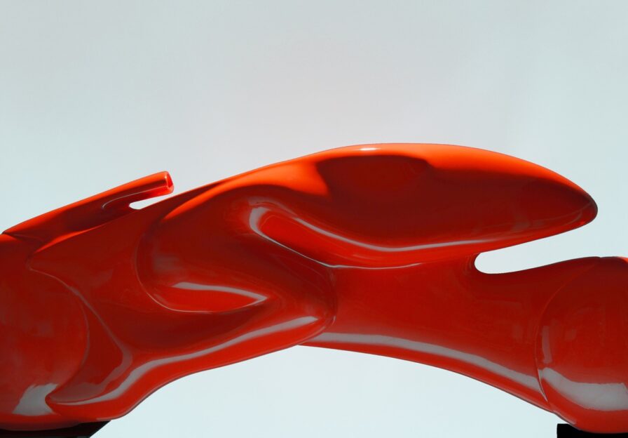 Rote Motorrad-Studie Frog von Luigi Colani.