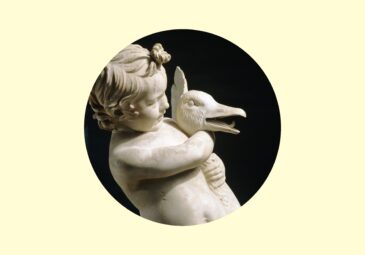 Antike Marmorstatue eines Knaben, der eine Gans am Hals packt und würgt.
