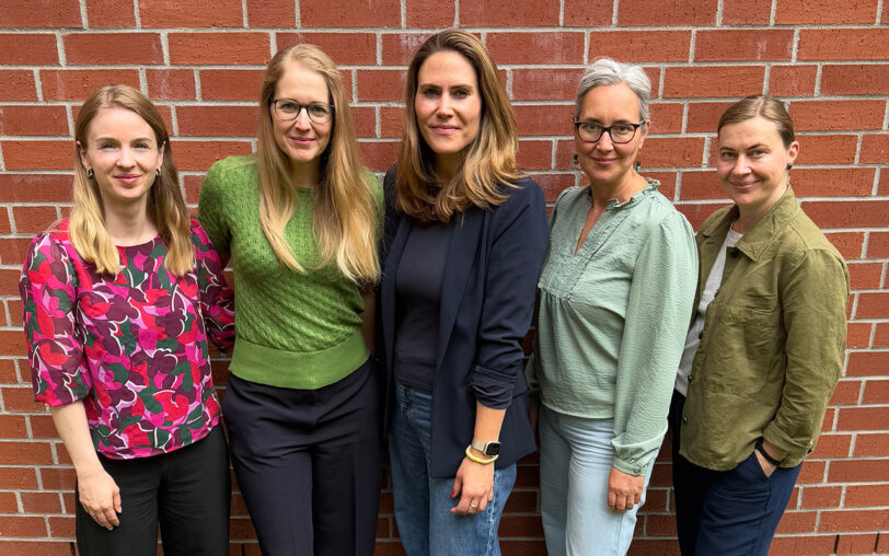 Gruppenbild der 5 Mitarbeitenden der Fachstelle für Museen und Kulturelle Teilhabe.