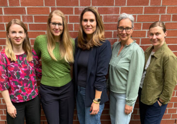 Gruppenbild der 5 Mitarbeitenden der Fachstelle für Museen und Kulturelle Teilhabe.