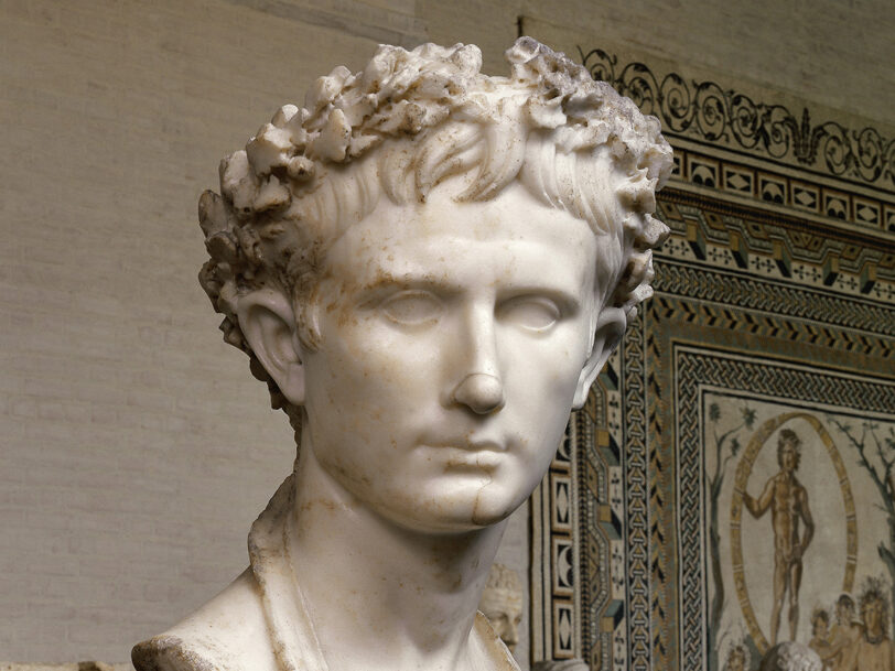 Antike Büste von Kaiser Augustus